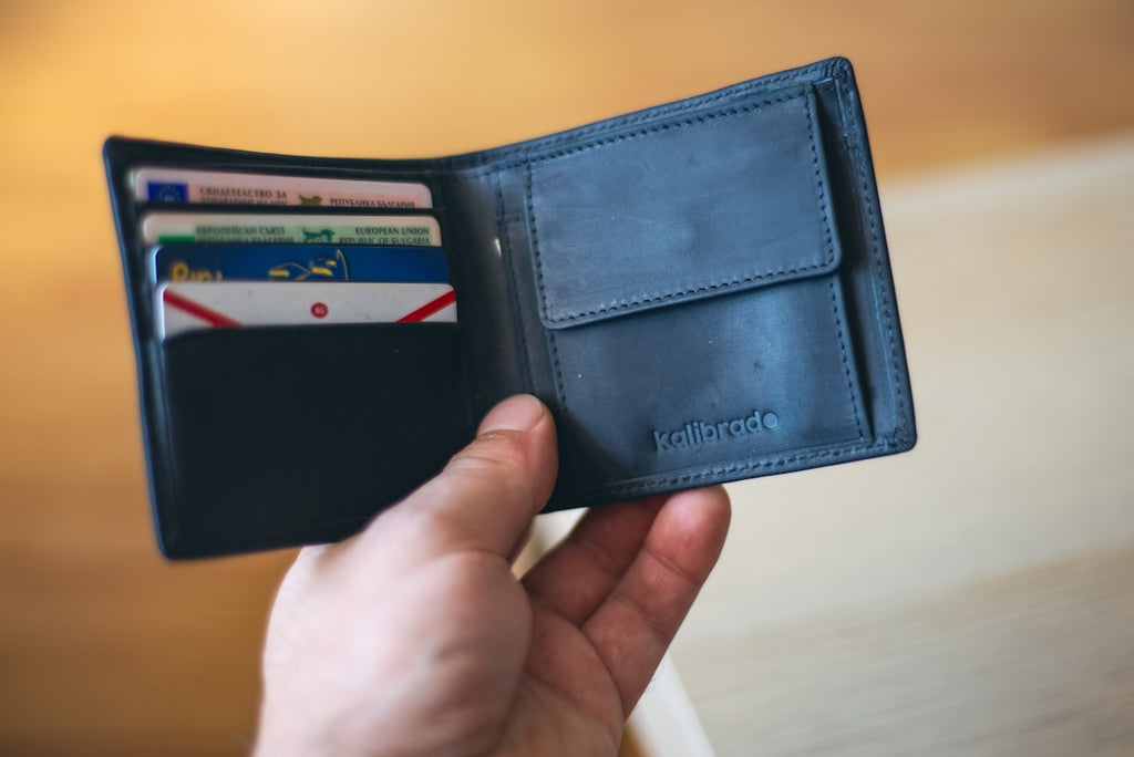 Essential Wallet Trackers That Will Save Your Trip Tension